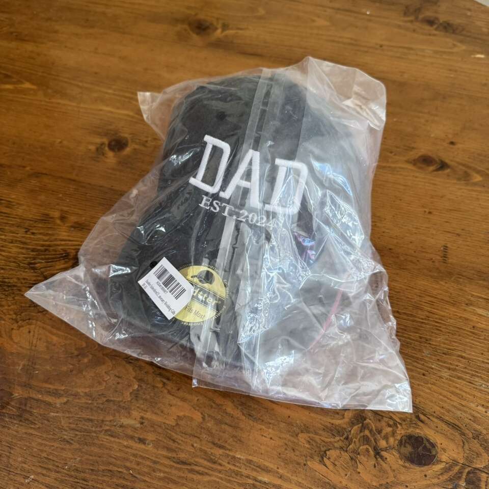 Mom & Dad est 2024 Matching Hats