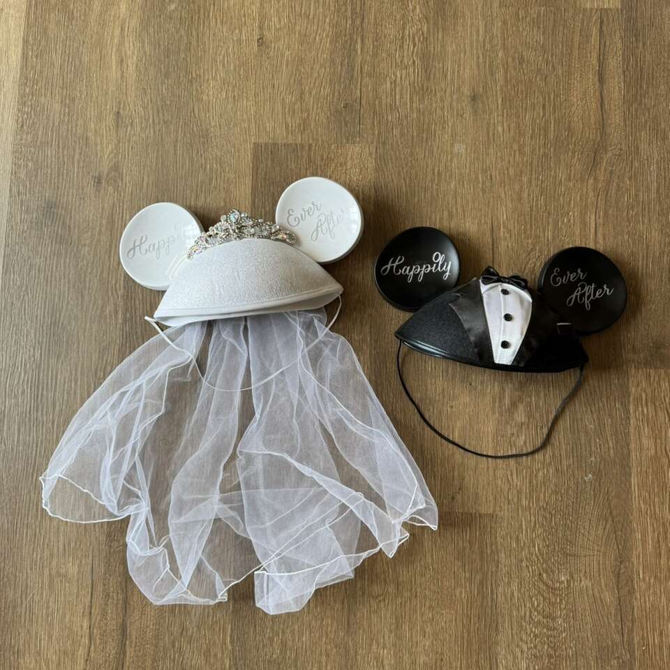 Disney Wedding Bride & Groom Mickey Ear Hat Set