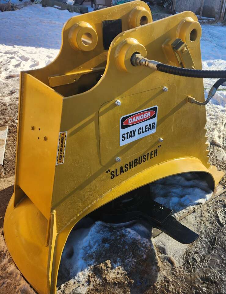 Mulcher head slashbuster excavator