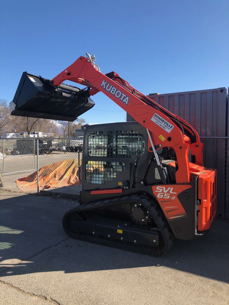 Kubota track skid steer loader and dump trailer combo for RENT. Great package deal