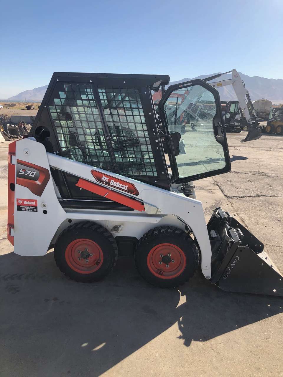 Mini skid steer Bobcat s70 for rent! - Great for narrow areas