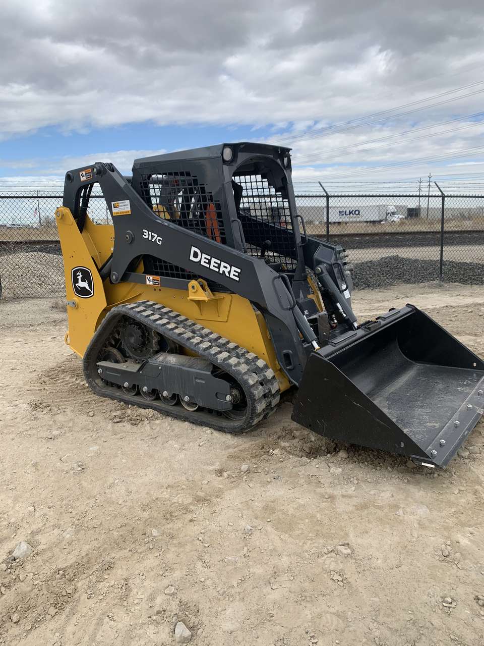 Track skid steer for rent - Like new, clean, super easy to operate