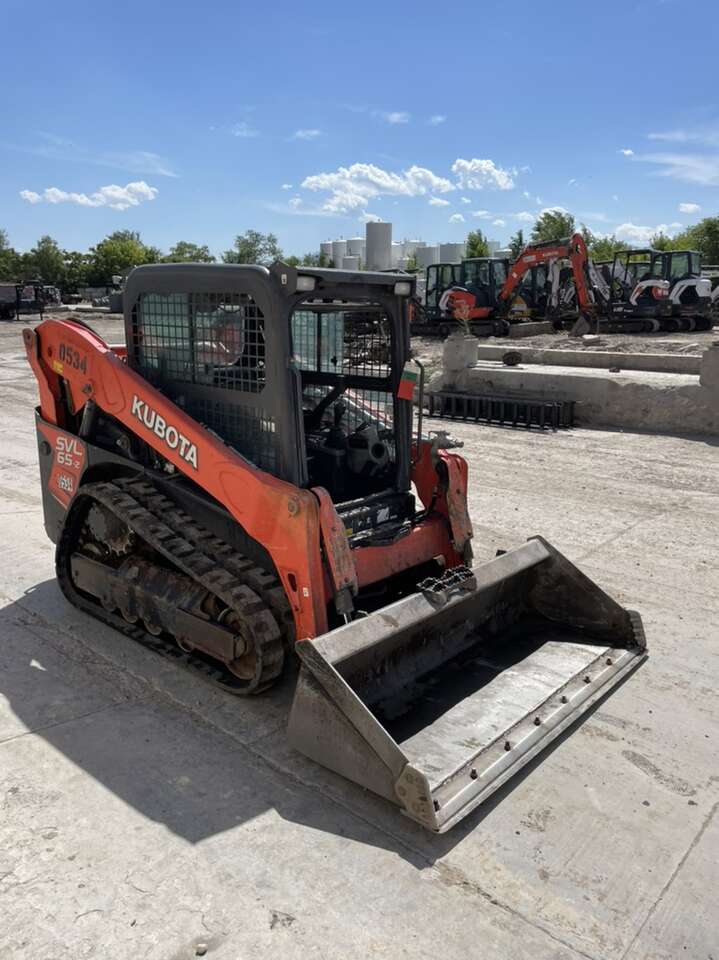 Track Skid Steer. 2019 Kubota SVL65.… Industrial