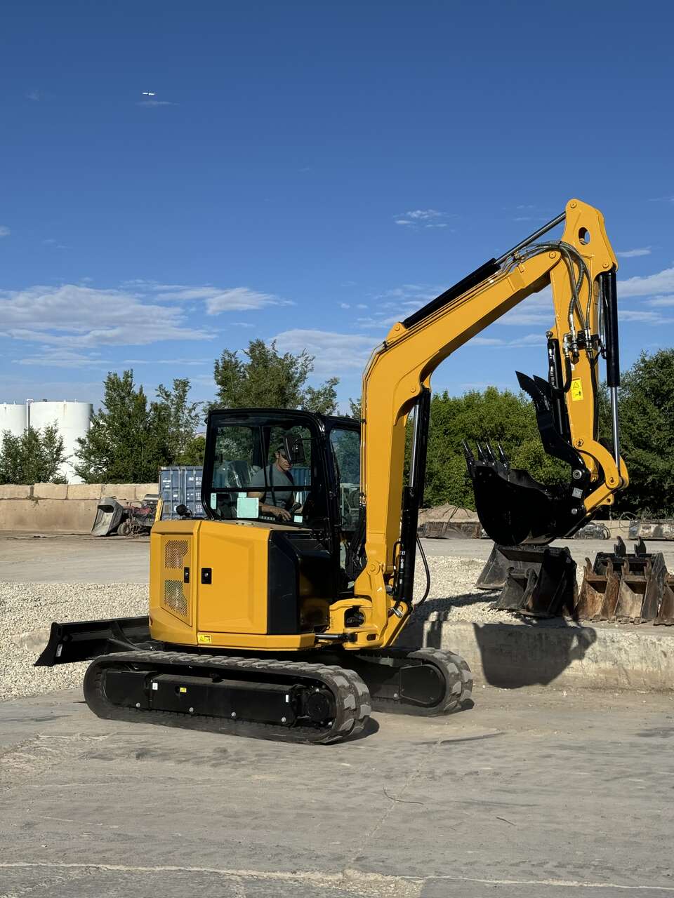 50-Class Excavator for Rent! New Machine!!