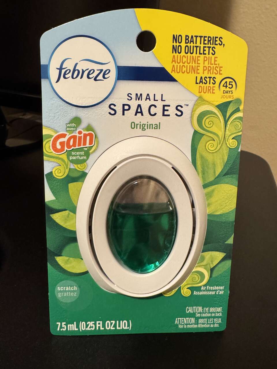 Febreze Small Spaces Air Freshener  NEW