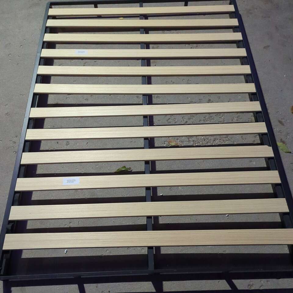 Full size bed platform FREE
