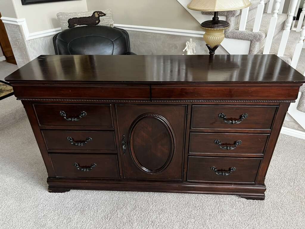 Beautiful dresser Furniture