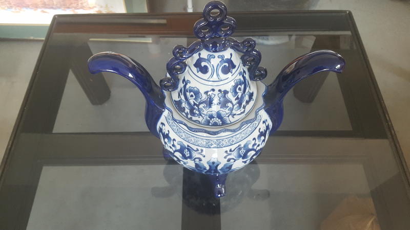 Gorgeous Vase in Mint Condition