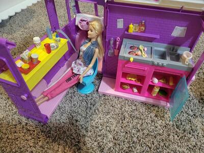 Barbie Food Truck