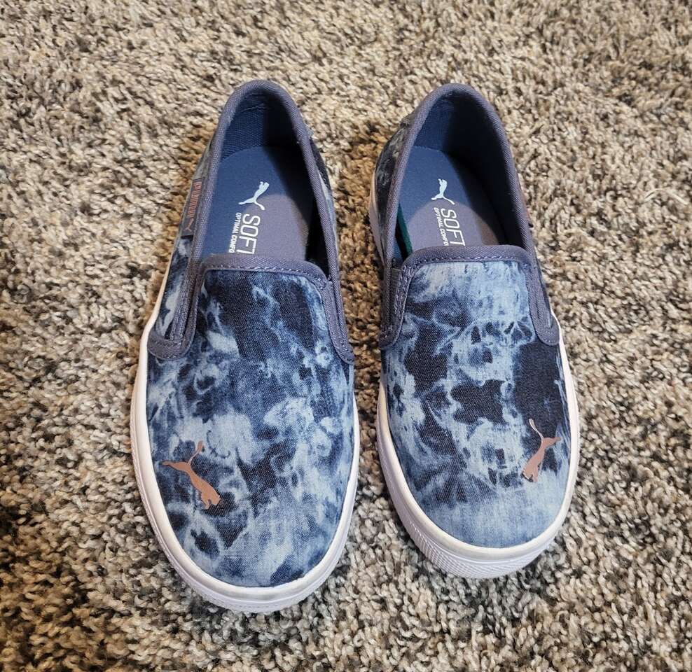 Girls Shoes (size 10.5)