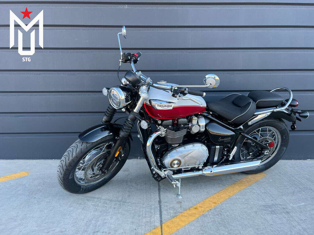 2025 Triumph Bonneville Speedmaster Snowdonia / Cranberry Red