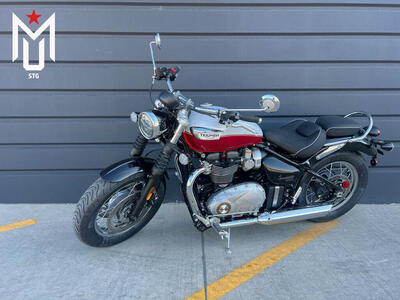 2025 Triumph Bonneville Speedmaster Snowdonia / Cranberry Red