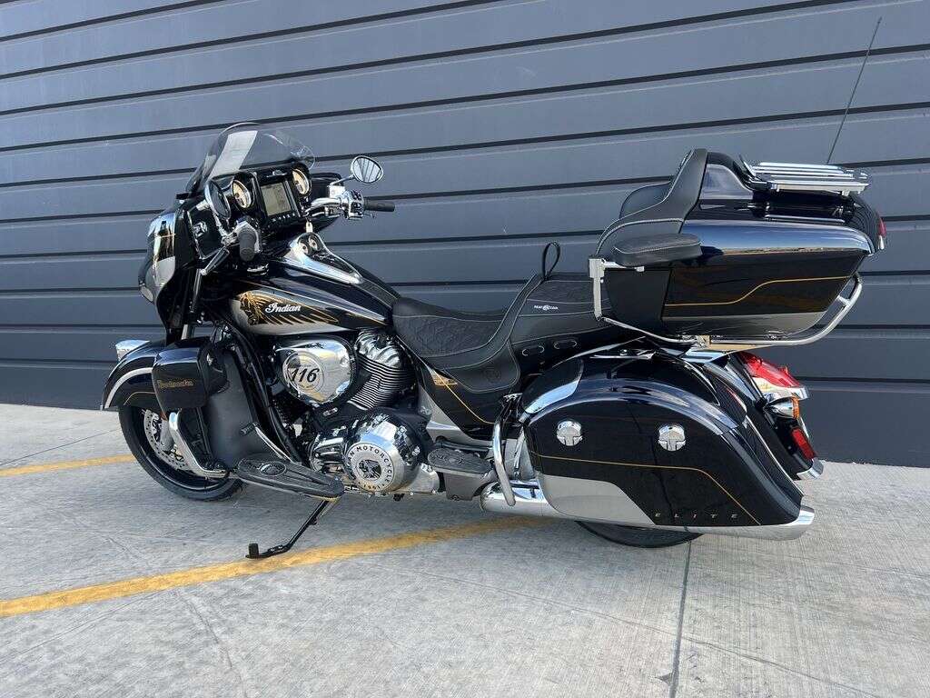 2025 Indian Motorcycle® Roadmaster® Elite Springfield Blue Candy