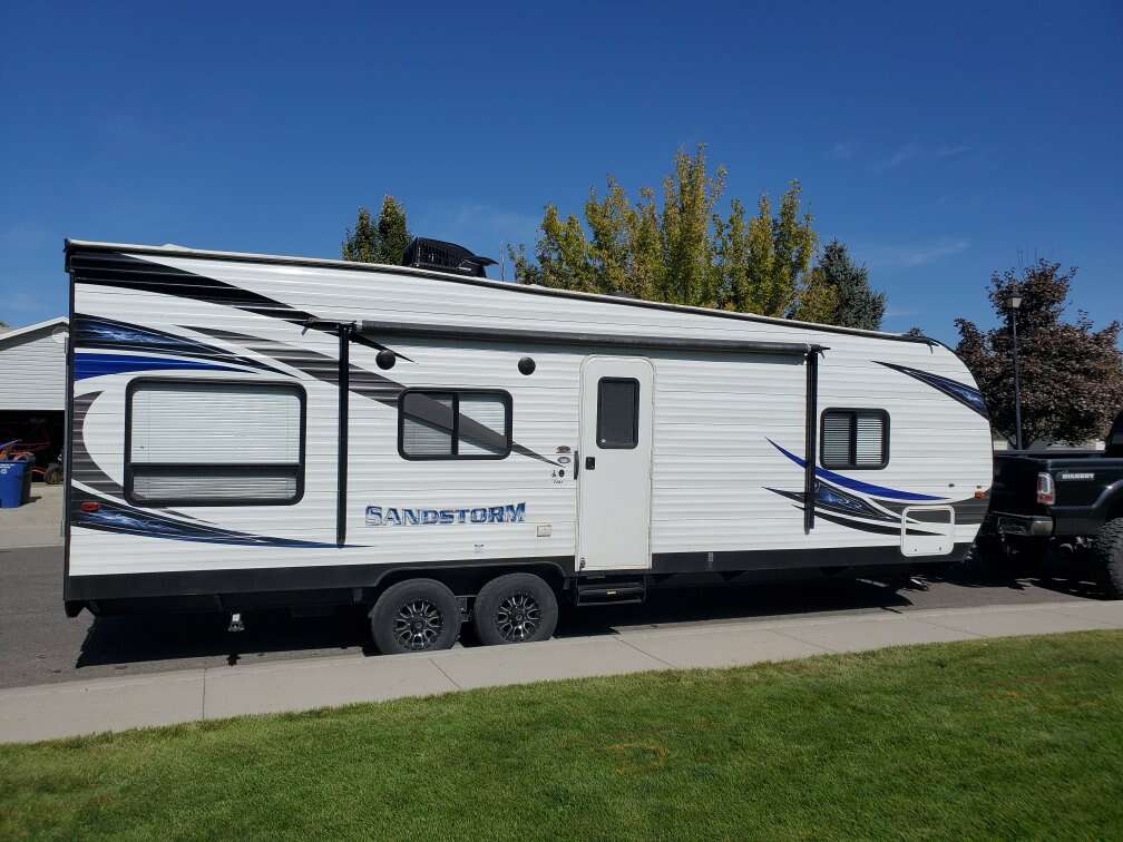 2017 sandstorm toy hauler