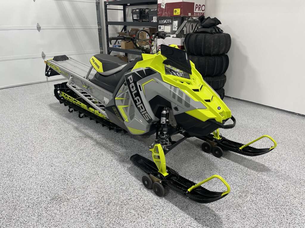 2020 Polaris RMK 800 Silber Turbo 165