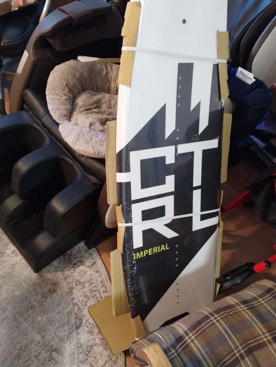 wake board  136cm -22  279 $ ret call with offers