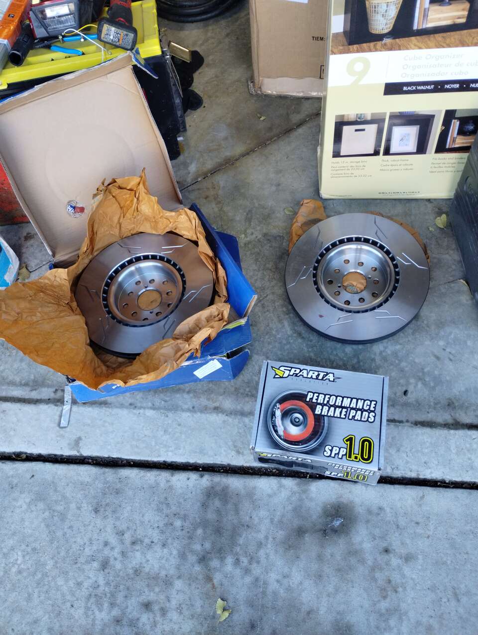 wing and sloted subaru fronts  brake rotors  #gp1.j3.120-1  and pads  100$ great deal