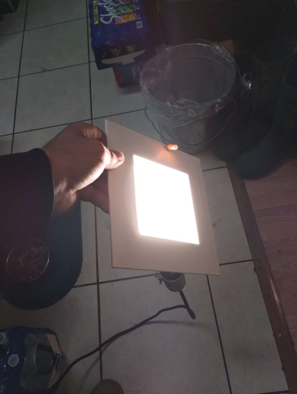 led 6 in dimmable  great look  many available call for more info