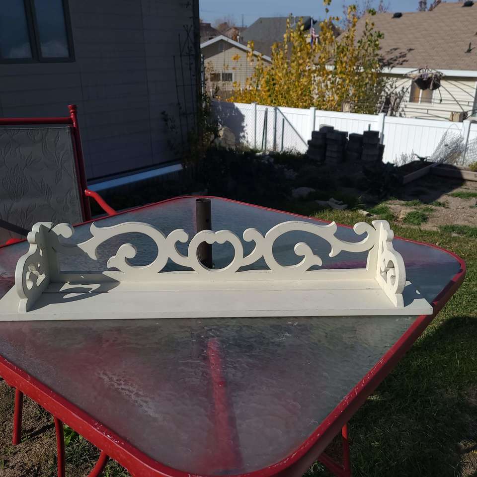 Wooden Shelf with Plate or Picture Groove