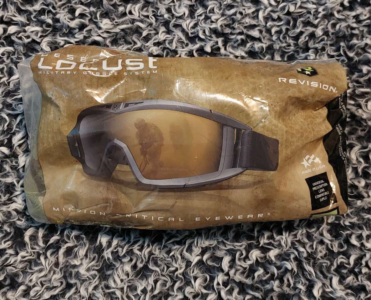 Revision desert locust apel goggles new
