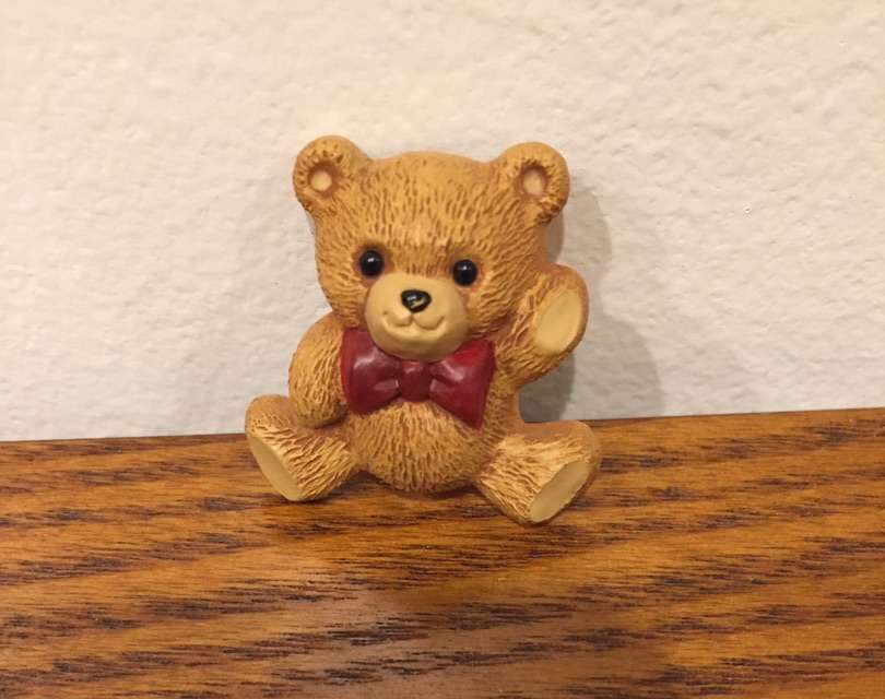 1984 Hallmark Brooch Teddy Bear Pin