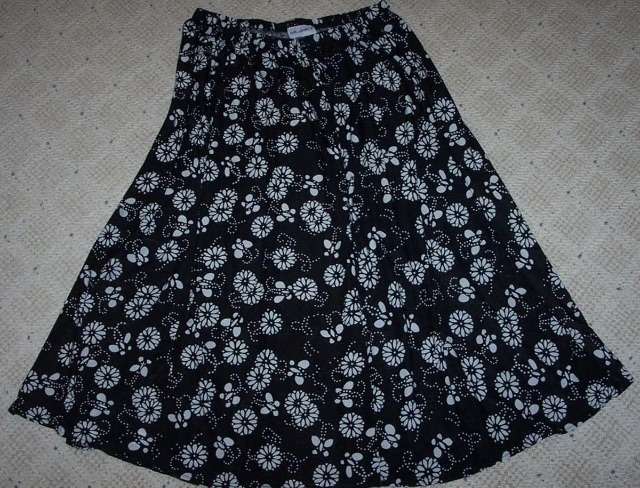 Vicki Wayne Skirt Sz Medium
