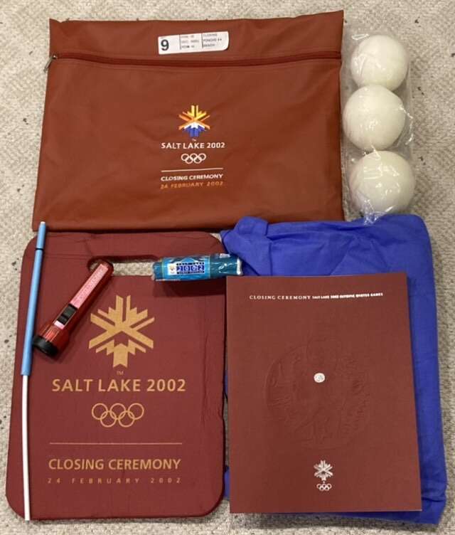 2002 Salt Lake Olympics Closing Ceremony Pouch