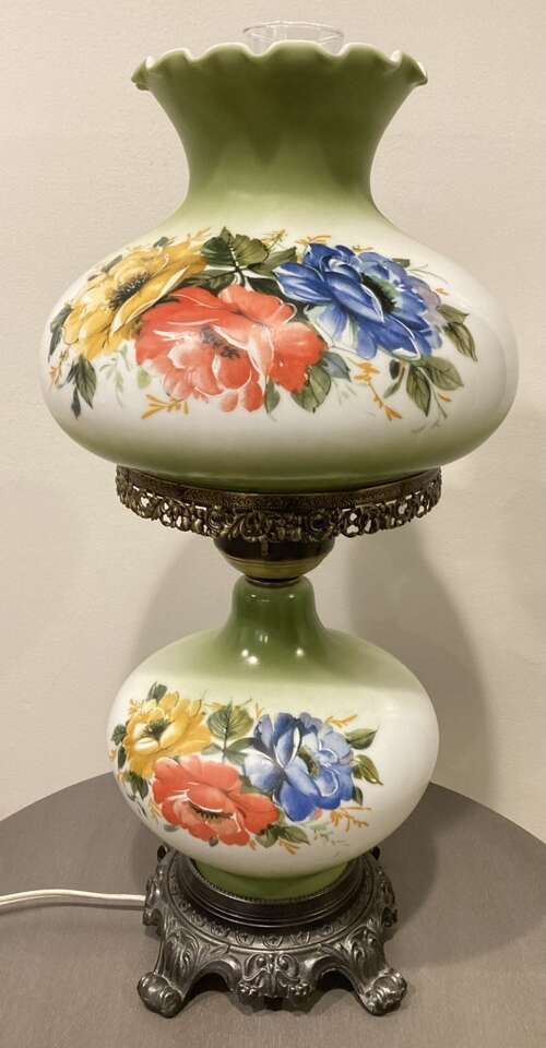 Gone With The Wind Antique 3-Way Hurricane Lamp