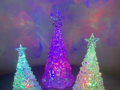 2018 Acrylic Lighted Christmas Tree Set
