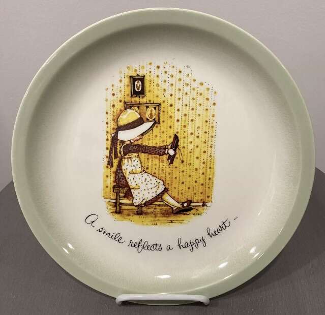 Vintage 1972 Holly Hobbie Doll Collectors Plate