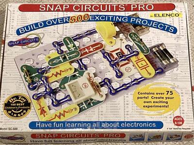Snap Circuits Pro SC-500 Electronics Kit
