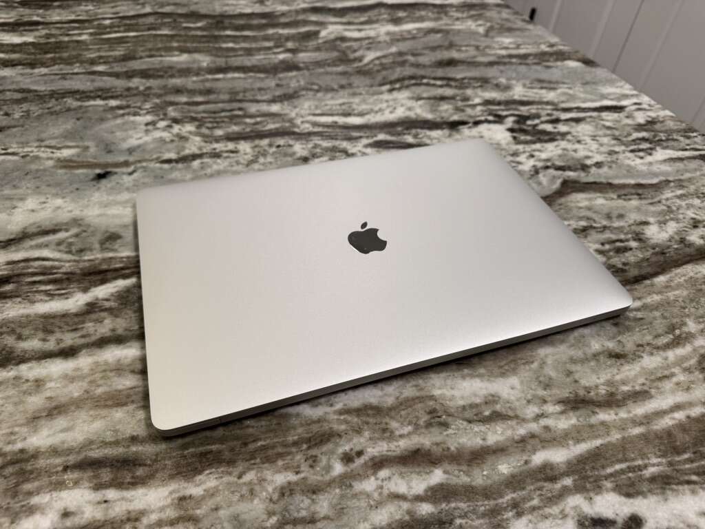 MacBook Pro (2019 / 16-inch / i7 / 32GB / 512 GB)