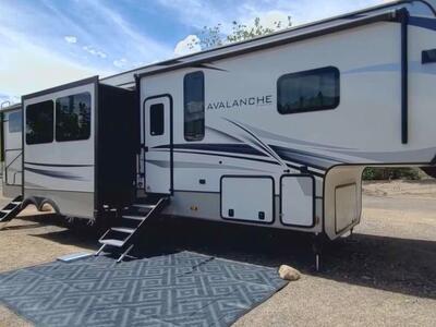 Keystone Avalanche 378BH