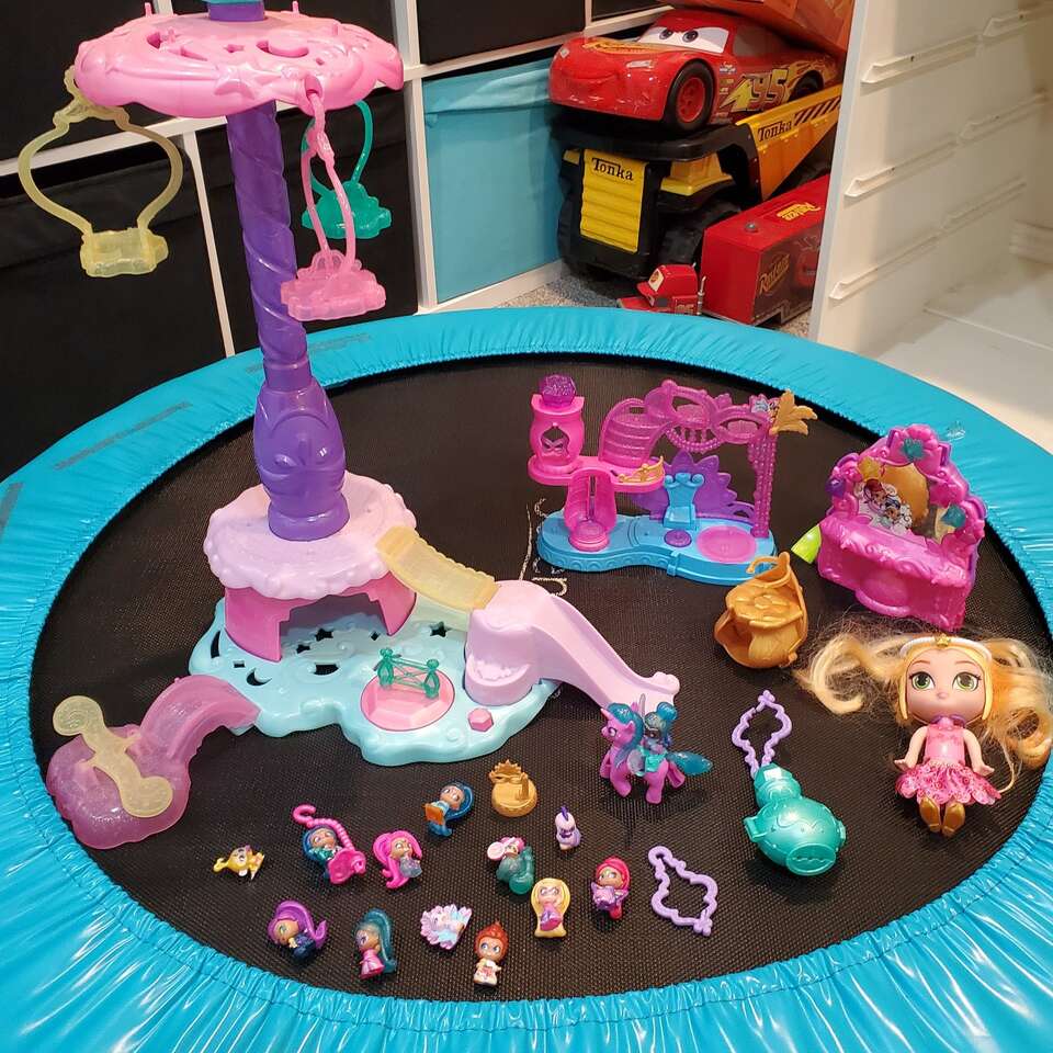 Shimmer and Shine Teenie Genies Toys