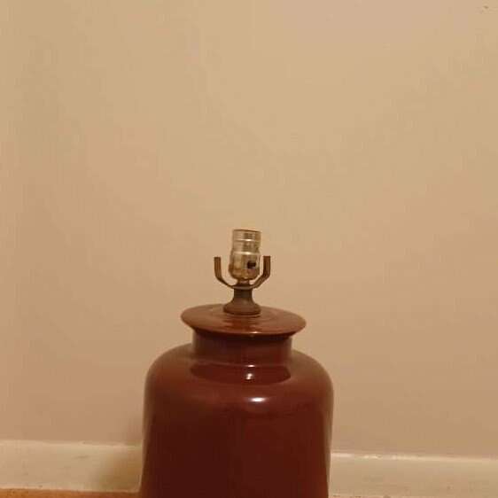 VINTAGE HOTEL STYLE LAMP!