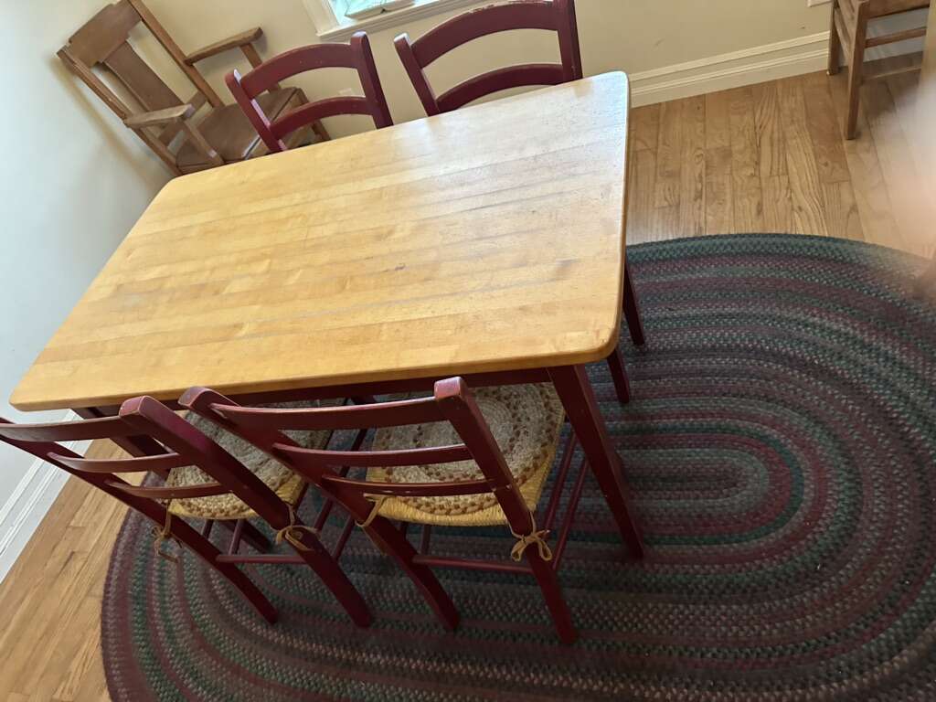 Small Kitchen Table & 4 Chairs Furniture