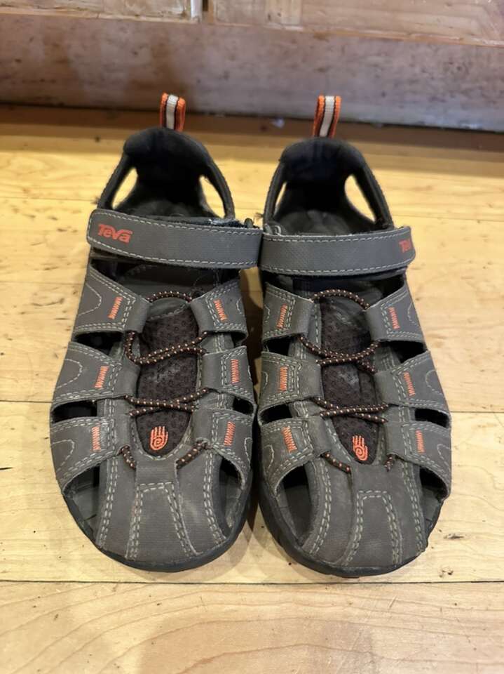 Teva Youth Size 2, Brown, Hiking Sandals