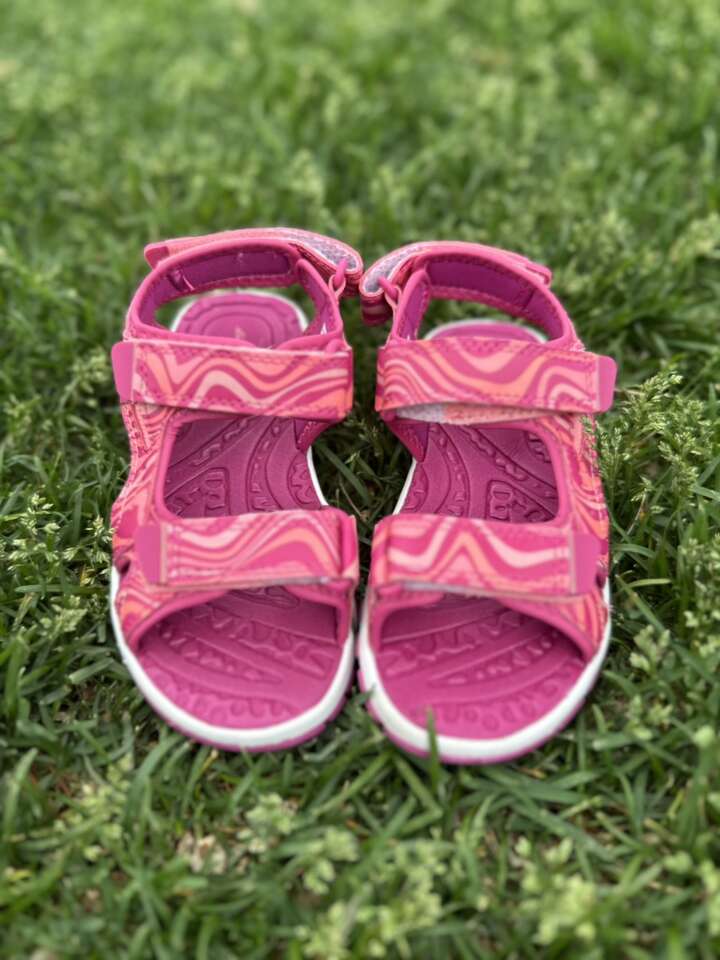 Eddie Bauer Toddler 13 Like New Plum Sandals