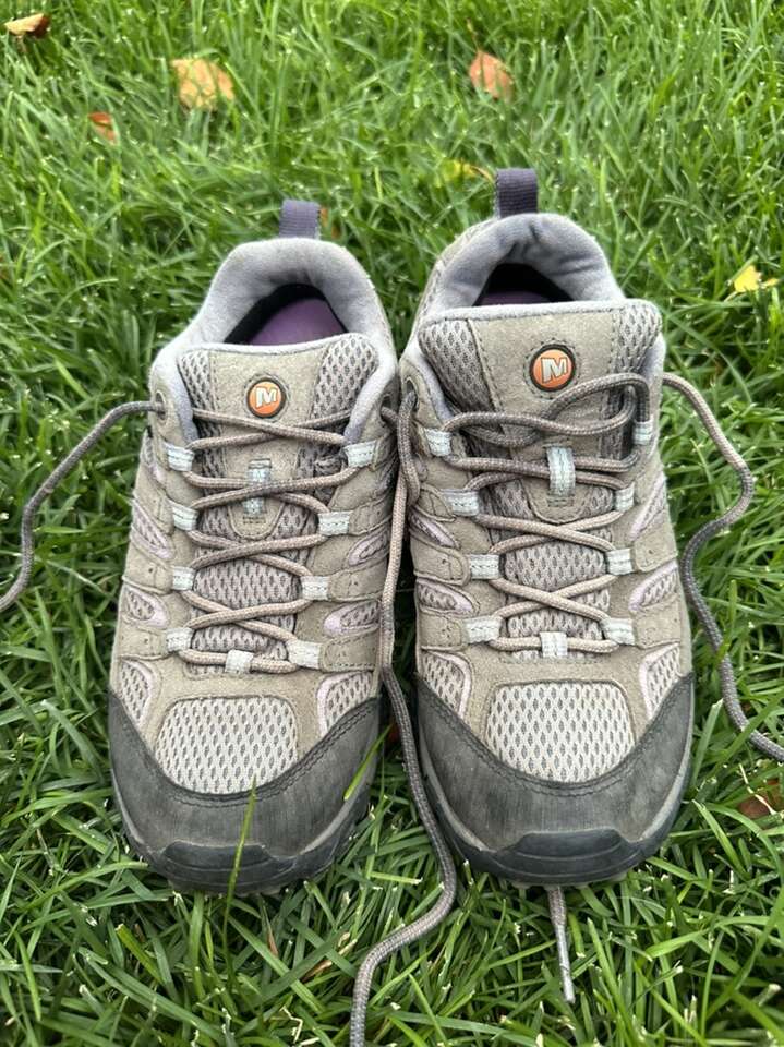 Merrell Womens 7 Gray, Waterproof, Hiking Shoes