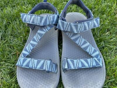 Columbia Mens Size 8 Blue Print, Hiking Sandals