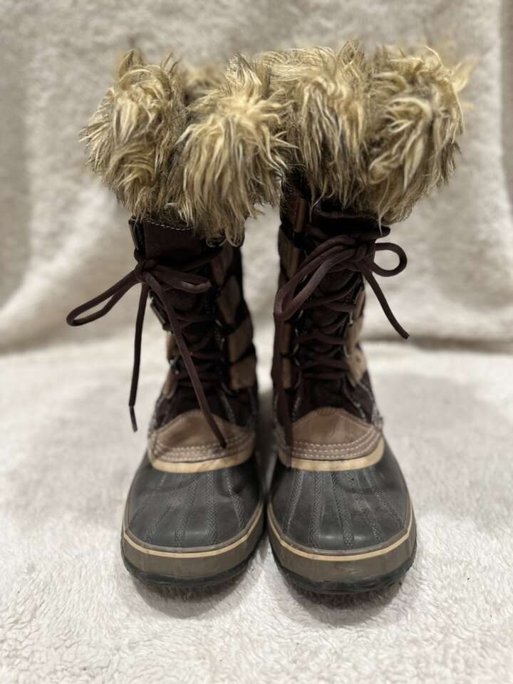 Sorel Womens 8 Joan Of Arc Waterproof Winter Boots
