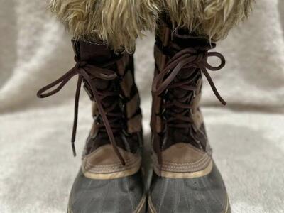 Sorel Womens 8 Joan Of Arc Waterproof Winter Boots