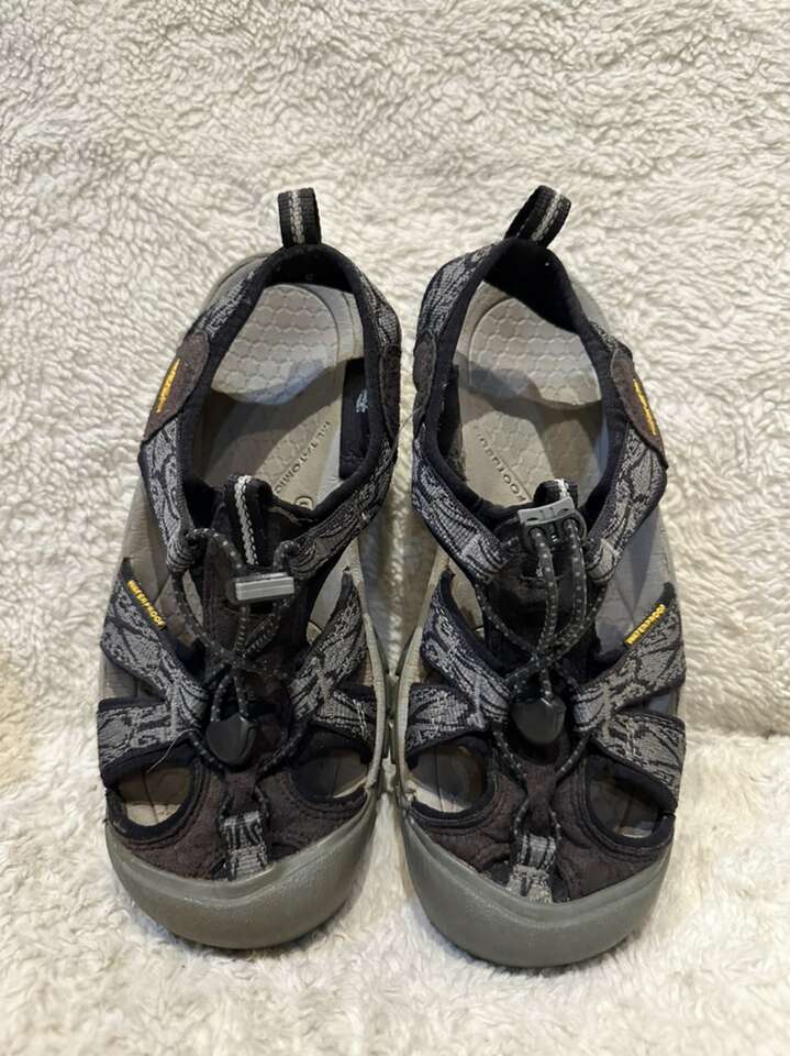 Keen Womens Size 7 Black/Gray, Hiking Sandals