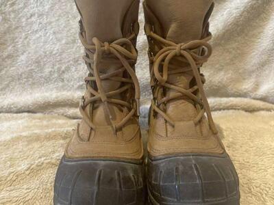 Kamik Mens 11 Leather/RubberWool Lined Boots