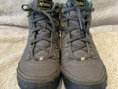 Ahnu Womens 9 Lightweight Waterproof Hiking Boots