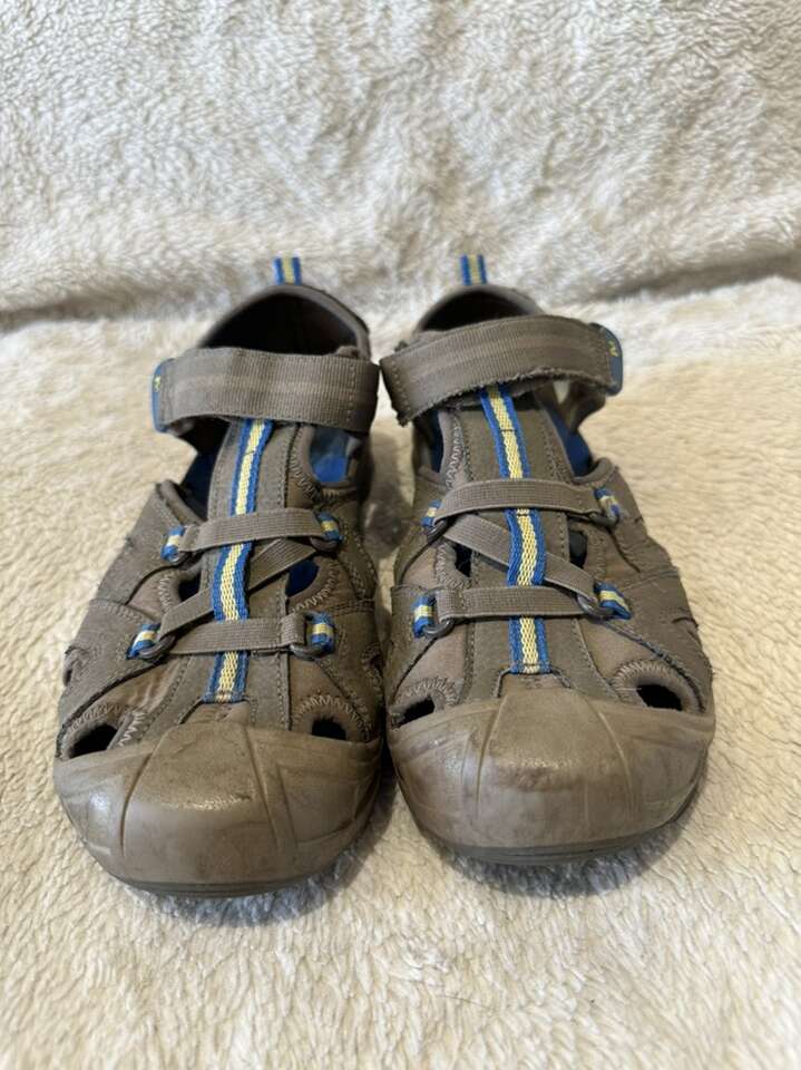 Merrell Women’s 8.5 Beige, Hiking/water Sandals