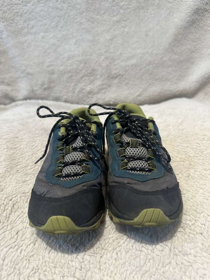 Merrell Youth, Size 2 Waterproof, Hiking Shoes