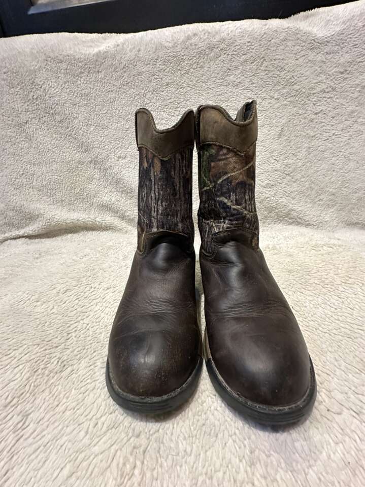 Rocky Youth Size 4 Pull On Hunting Boots