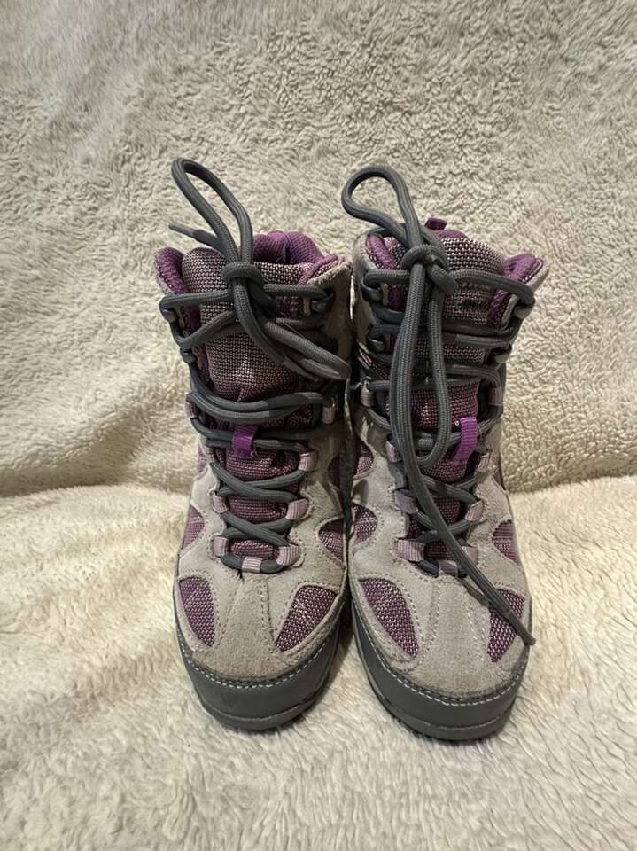 Hi-Tec Youth  Size 2 Waterproof Mid Hiking Boots