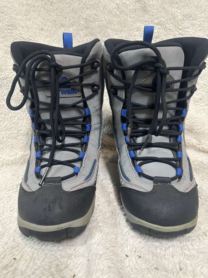 Ltd & Airwalk Men’s Size 8 Snowboard Boots